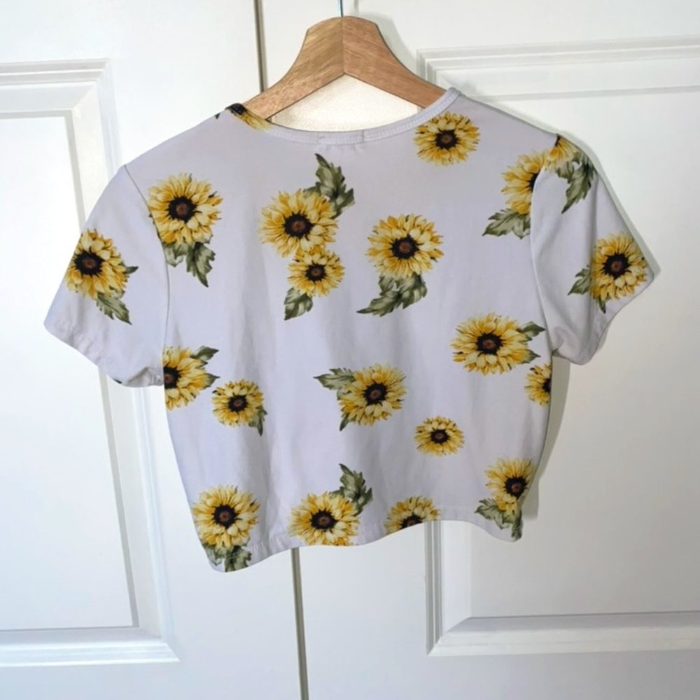 Sunflower pattern cropped shirt